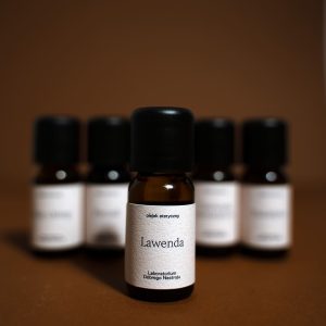 Olejek eteryczny lawenda naturalny sposób na wyciszenie i regenerację